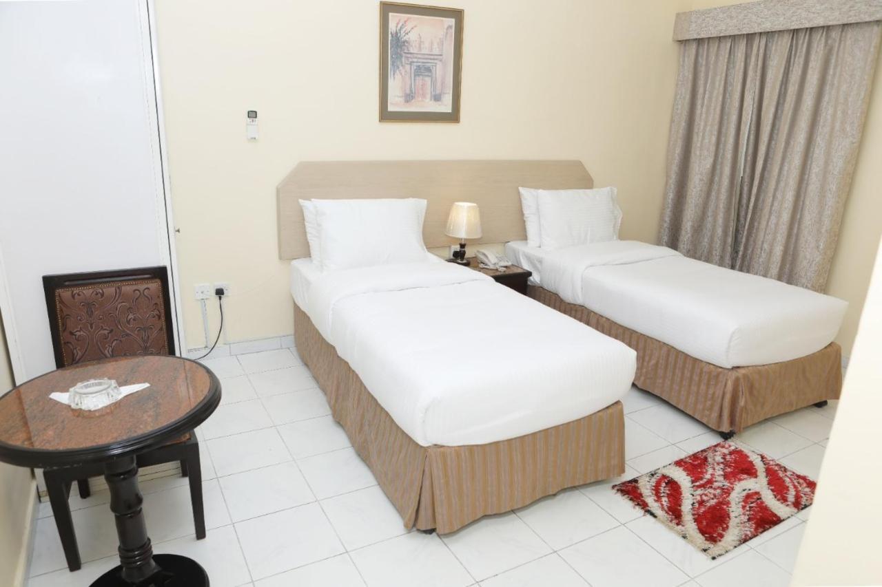 Blue Sky Way Hotel - Gold Tower Building Dubai Ngoại thất bức ảnh